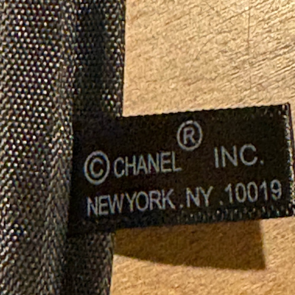 CHANEL Canvas Black Tote - Picture 3 of 15